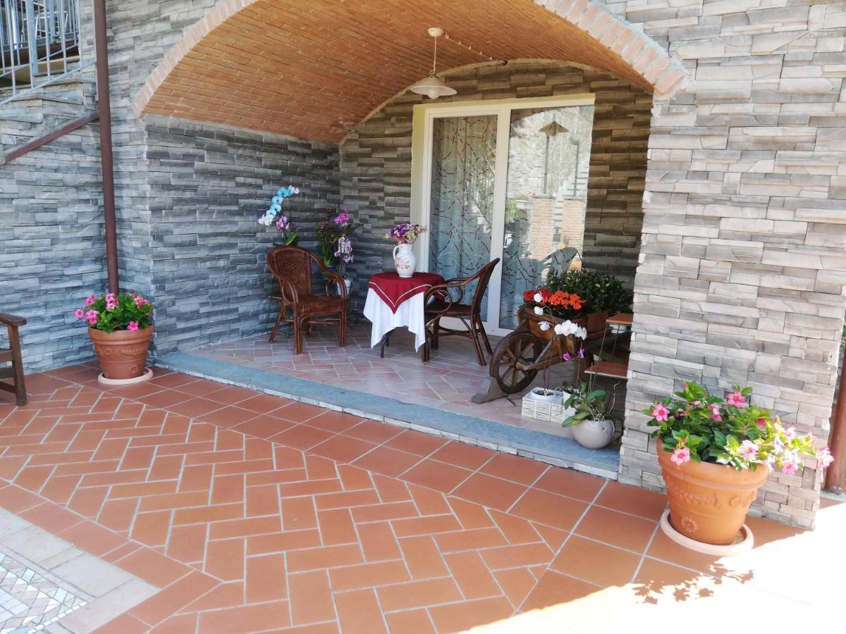 B&B Vignola Леванто Екстер'єр фото
